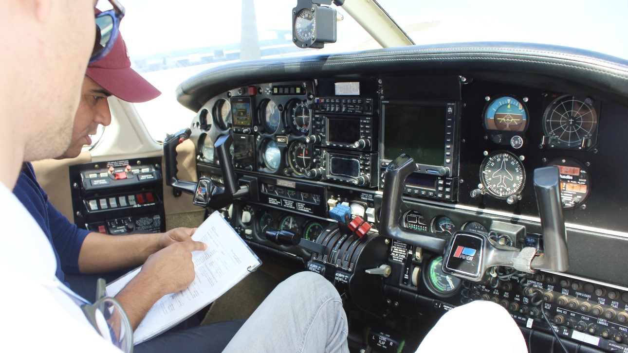 Commercial Pilot License Course